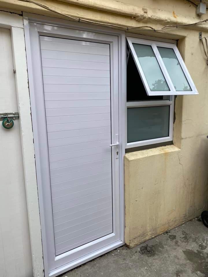 Standard & stable doors